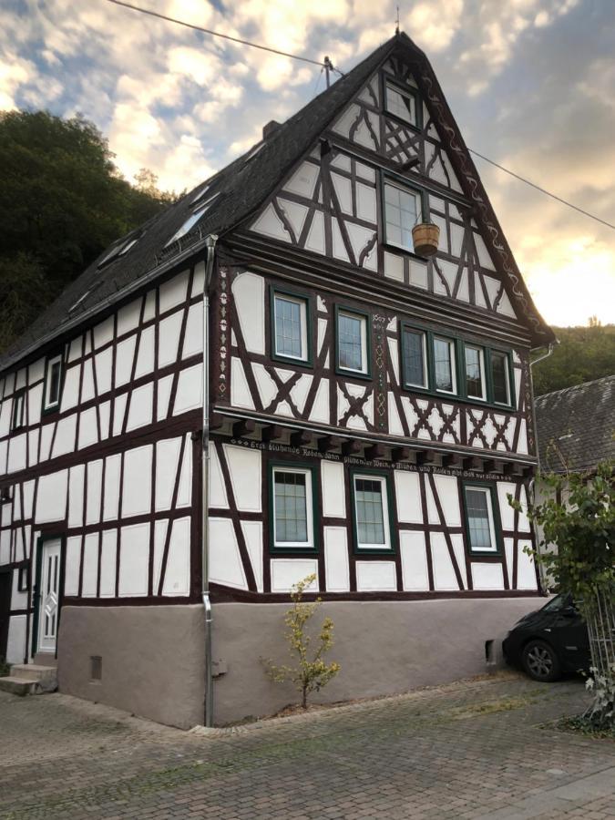Schoene Ferienwohnung Gewoelbekeller Fachwerkhaus Bacharach Esterno foto
